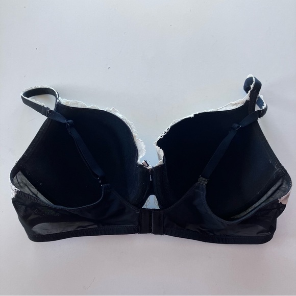 Victoria's Secret Black&White Floral Lace Bra With Bow Detail Women’s Size 38C - Picture 10 of 15